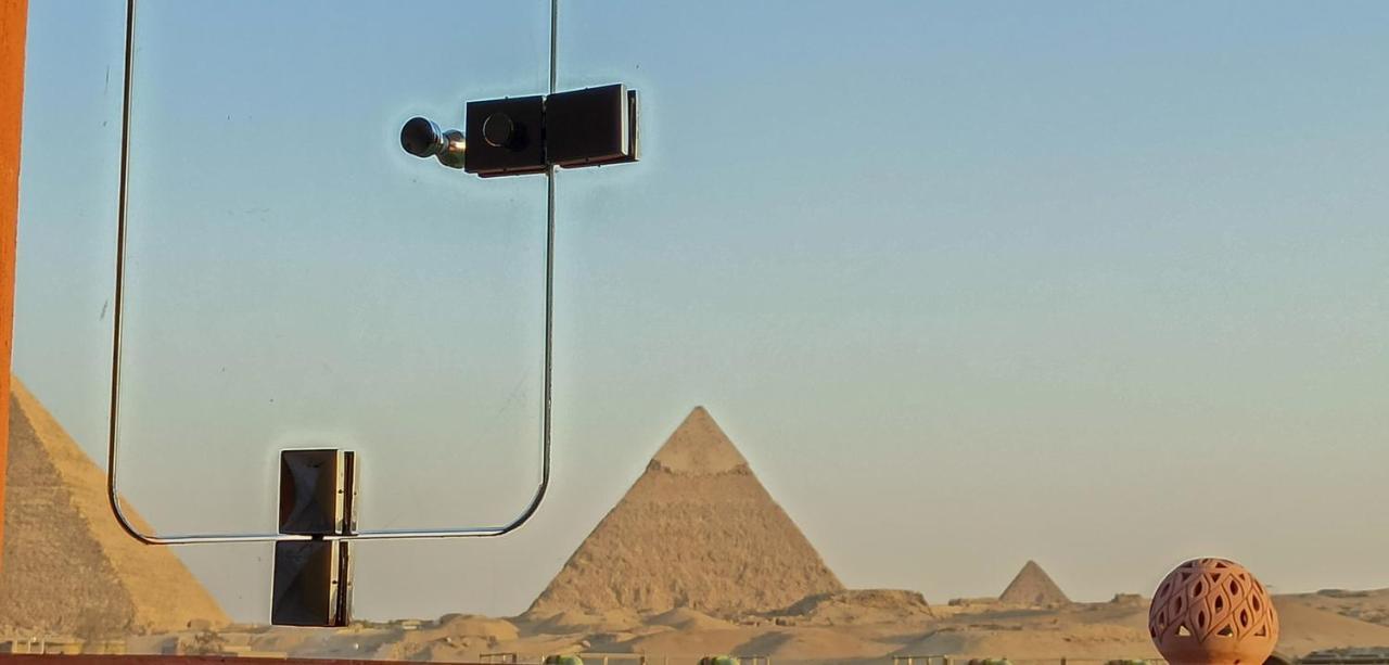 Grand Pyramids In *