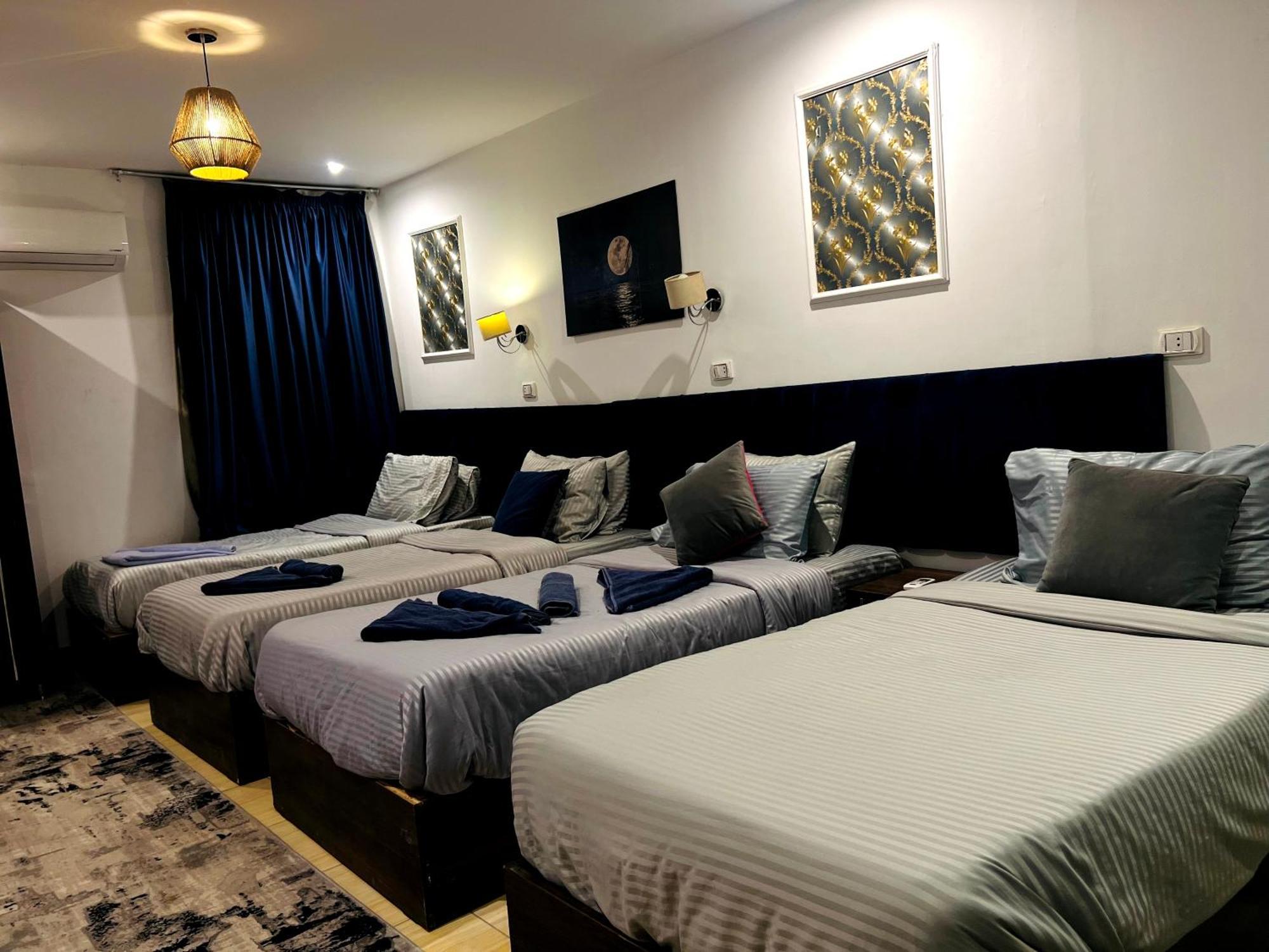 Grand Pyramids In Guest house *