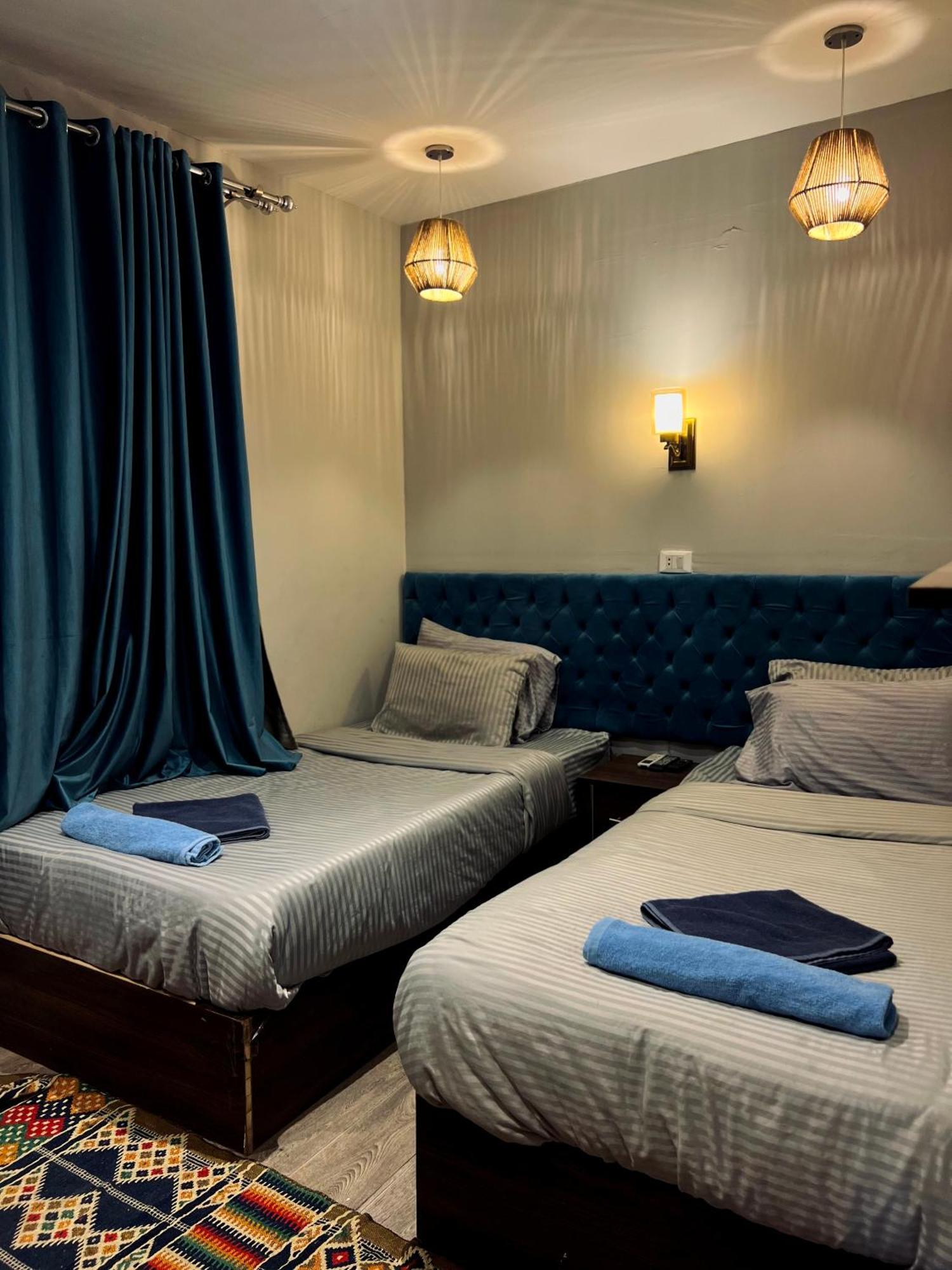 Grand Pyramids In Guest house *